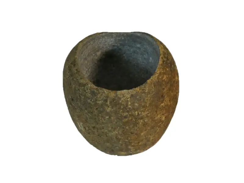 Product image 4 of the product “Small pebble as fragile t-light holder. dia. 42mm made of Riverstone ”